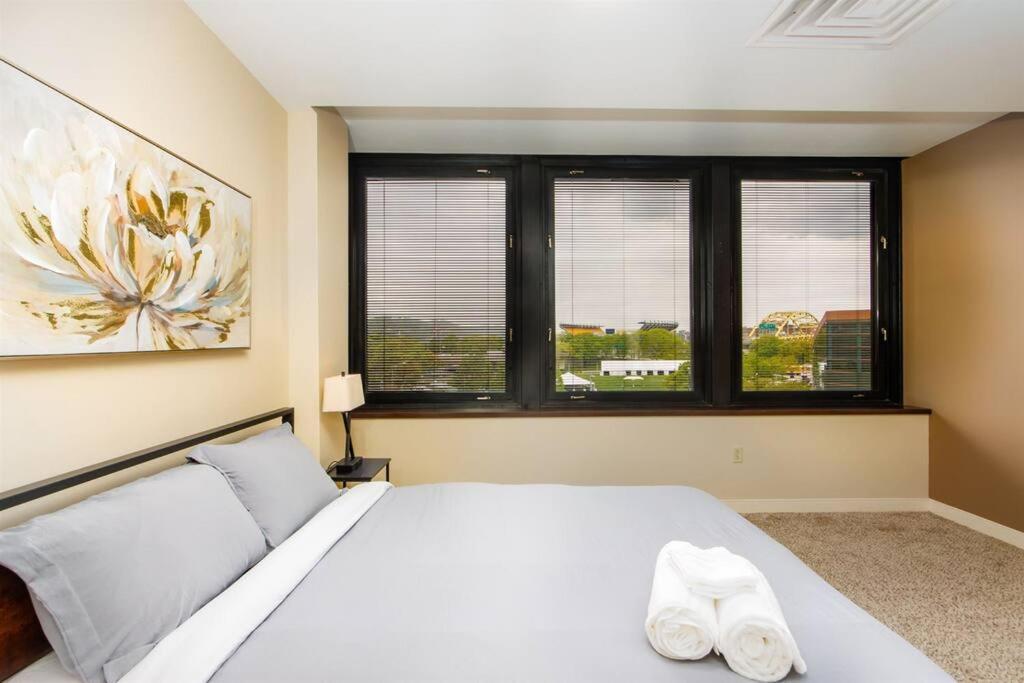 Sprawling Stadium Views Wonderful Location 24-7 Parking Gym Lounge ピッツバーグ エクステリア 写真
