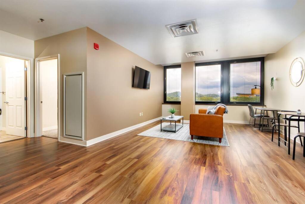 Sprawling Stadium Views Wonderful Location 24-7 Parking Gym Lounge ピッツバーグ エクステリア 写真