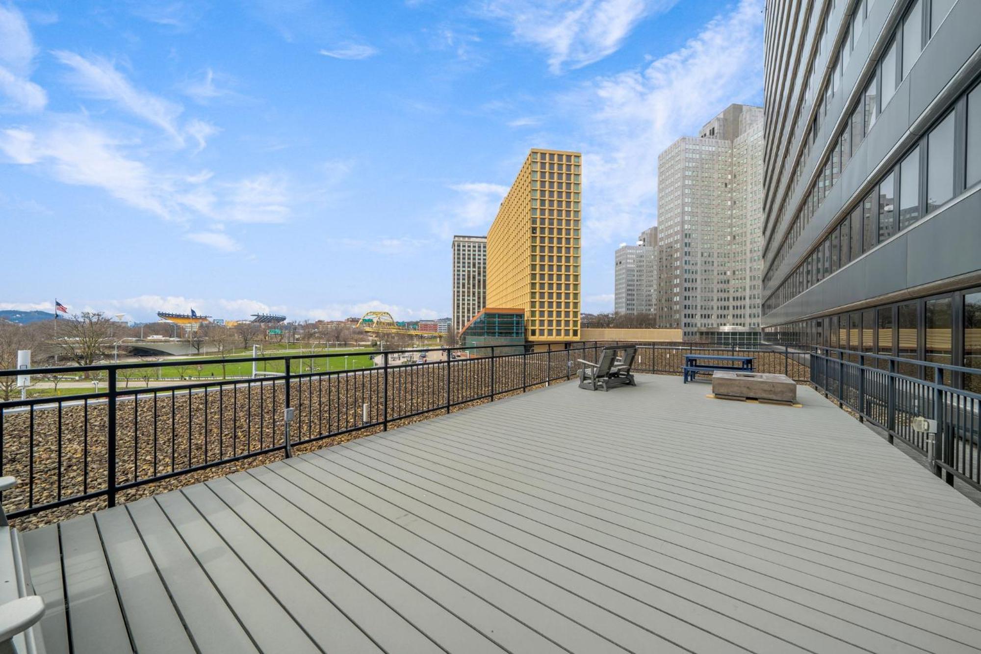 Sprawling Stadium Views Wonderful Location 24-7 Parking Gym Lounge ピッツバーグ エクステリア 写真